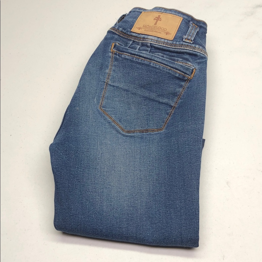 MONJELOCO MID-RISE SKINNY JEANS 28x32 ⭐️